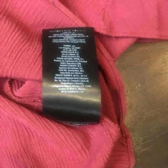 🌸3/$30🌸GUESS | Mauve bohemian cold shoulder top - Picture 10 of 10